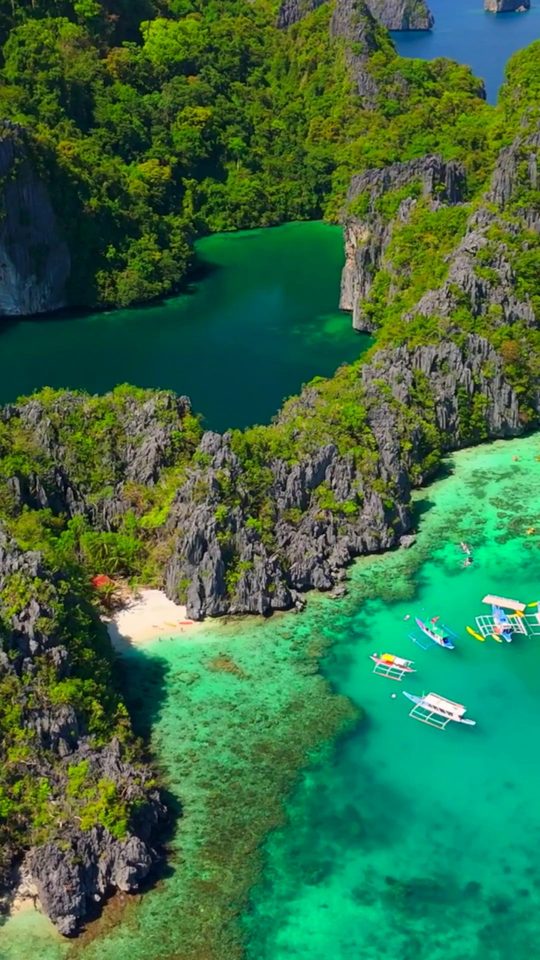 Limestone cliffs and lagoons in Palawan